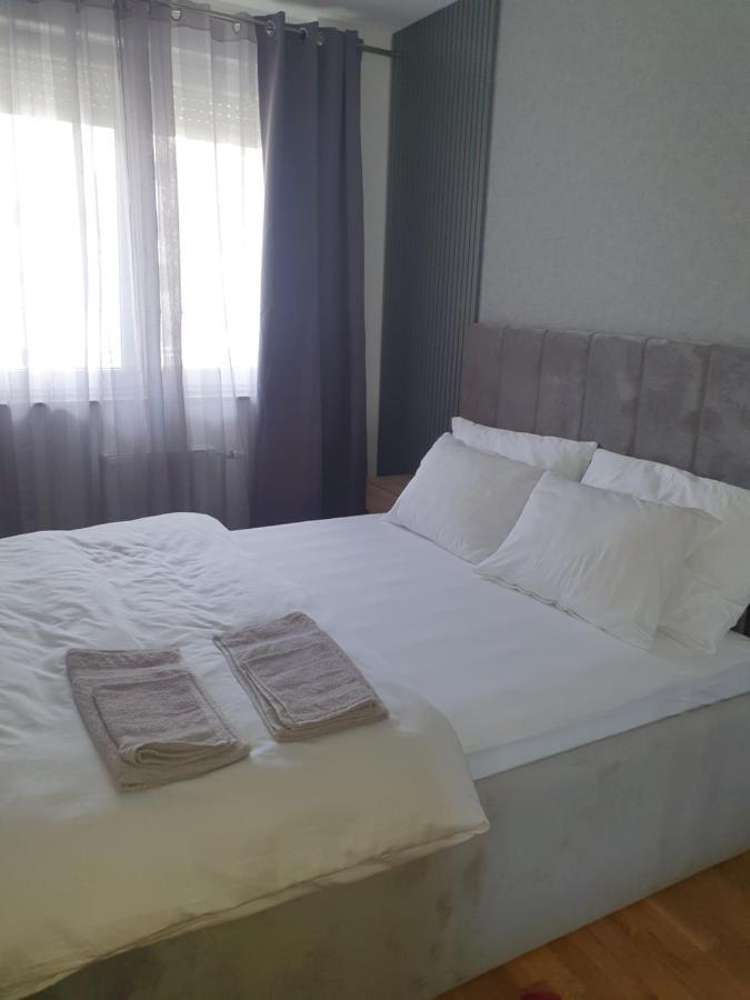 Sajam 1 Apartment Нови Сад Екстериор снимка