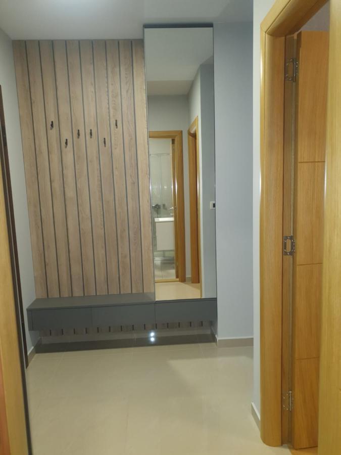 Sajam 1 Apartment Нови Сад Екстериор снимка