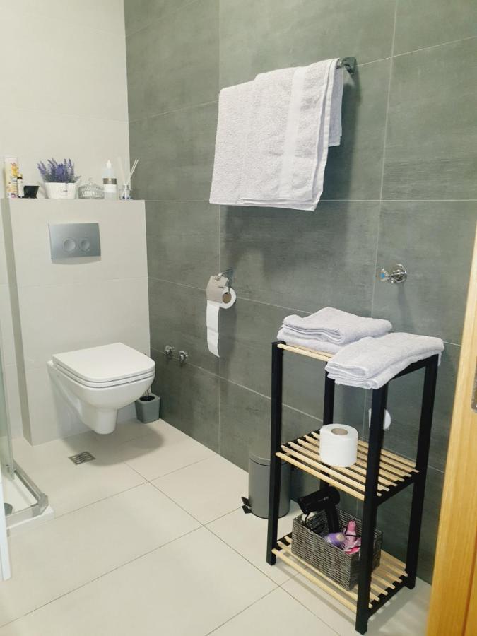 Sajam 1 Apartment Нови Сад Екстериор снимка