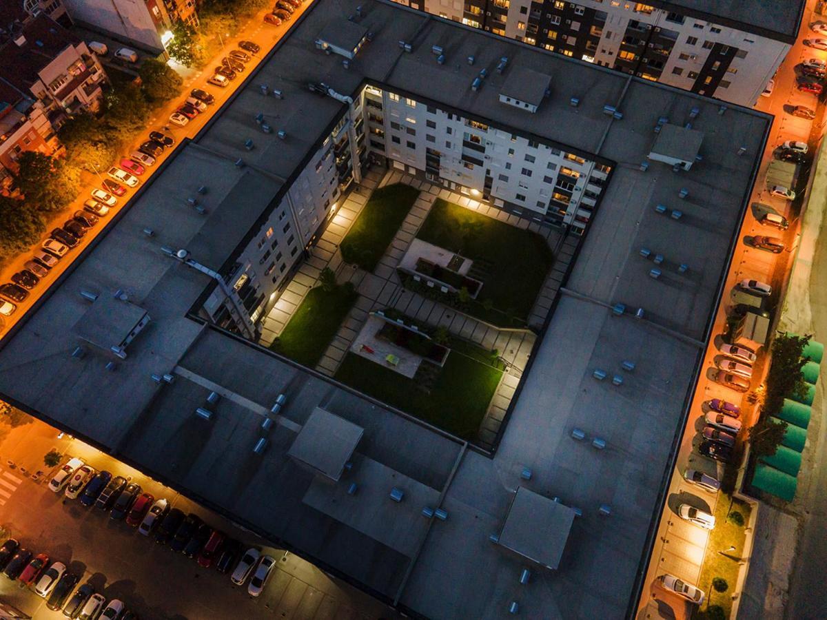 Sajam 1 Apartment Нови Сад Екстериор снимка
